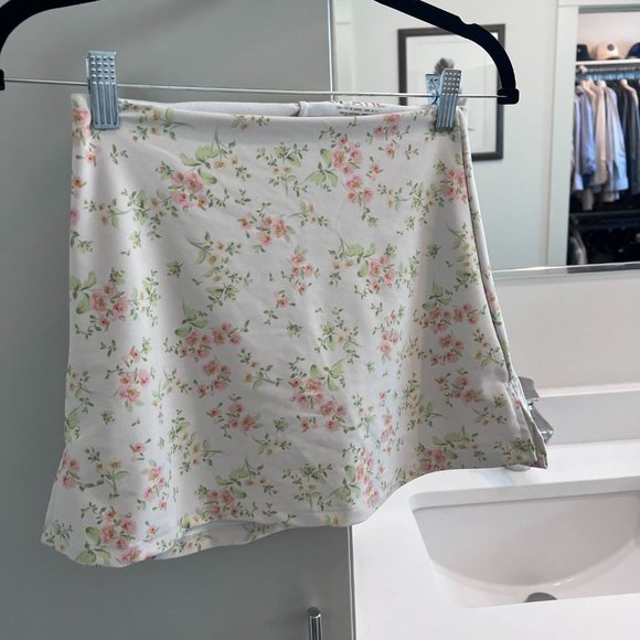 Skatie Paige Crop and matching Naomi Skort SET - Picture 13 of 14